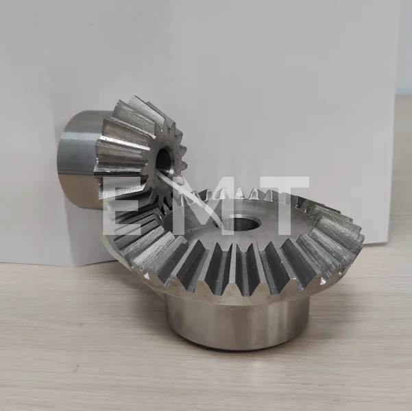 Коническая пара прямозубая (B) C30B240 передат. число=1:1,5, M=3, Z=16/24, EMT | ЕМТ